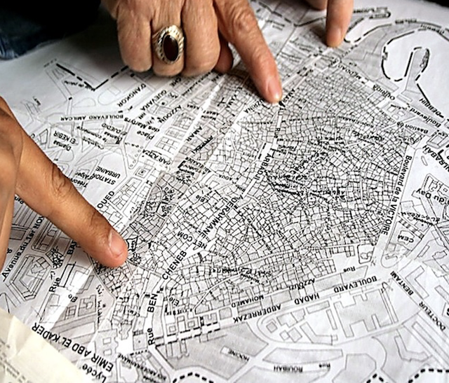 Figure 3. Images illustrant la technique du « Récit de vie sur carte géographique »