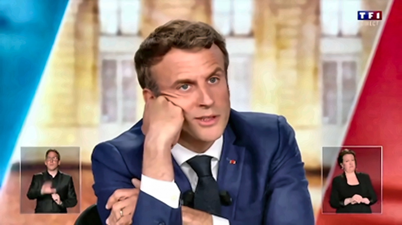 Figure 5. Emmanuel Macron : poing sur la joue et impatience interactionnelle — 63 min 58 s